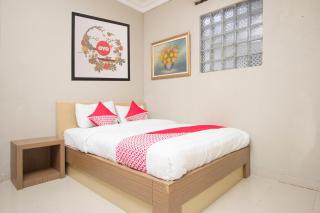 Collection O 1061 Aliya Homestay - 8