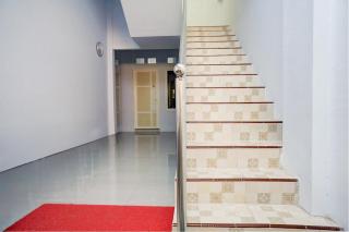 OYO Life 92918 Rumah Kost Arrahma Syariah - 9