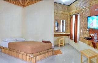OYO 3303 Penginapan Putri Asih Sawarna - Sawarna - 6