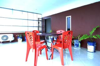 OYO Life 2507 Rooftop Homestay - Pekanbaru - 5