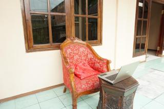 OYO Life 93055 Fathin Hotel - Sangkapura - 8