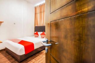 OYO 2720 Sutomo Inn - Medan - 9