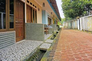 OYO 90369 An Nur Family Homestay Syariah - 0