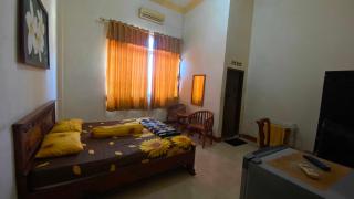 OYO 93176 Hotel Savira Near Barru - Barru - 2