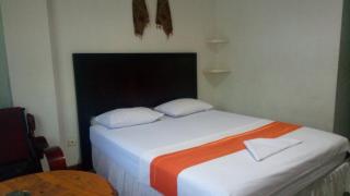 OYO 2703 Hotel Transit 1 - Makassar - 2
