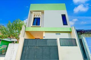 OYO Life 93290 Homestay Betro Syariah - 2