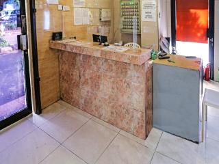 Super OYO 92674 Hotel Ciputat - South Tangerang - 2