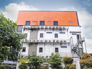 Super OYO 92674 Hotel Ciputat - South Tangerang - 9