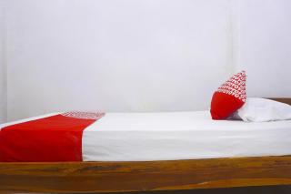 Hotel O Almeerah Homestay Syariah Near RS Hermina - 2