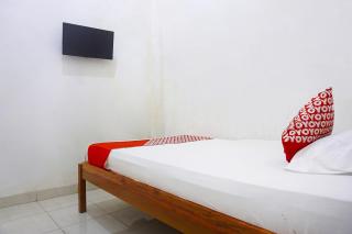 Hotel O Almeerah Homestay Syariah Near RS Hermina - 2
