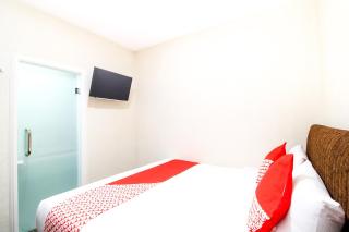 Super OYO Capital O 217 A1 Hotel - Surabaya - 6