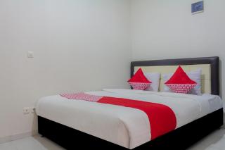 Hotel O 77 Guesthouse - 1