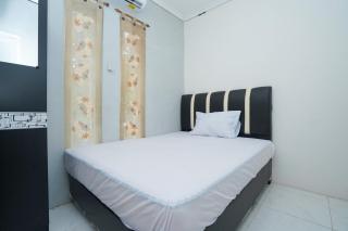 OYO Life 2498 Kost Putri Purimas 23 - Surabaya - 4