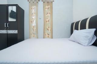 OYO Life 2498 Kost Putri Purimas 23 - Surabaya - 1
