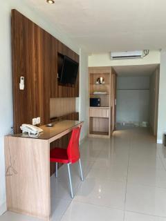 SMART OYO 94109 Nina's Room - Depok - 4