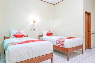 Super OYO 1654 Maha Bharata Kuta Inn - Legian - 0