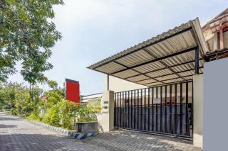 OYO 91361 Benlin D'kost Syariah - Surabaya - 7