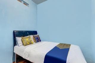 SPOT ON 90744 Alika Homestay - Demak - 5
