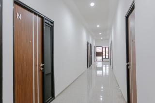 Super OYO 1038 Embun Pagi Syariah Residence - Malang - 8