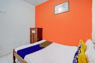 OYO Life 92921 Omaya Kost Syariah - Jombang - 9