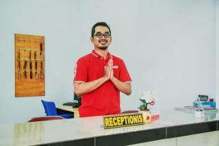 SUPER OYO 1565 Hotel Homiko - Pacitan - 5