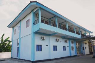 SUPER OYO 1565 Hotel Homiko - Pacitan - 8