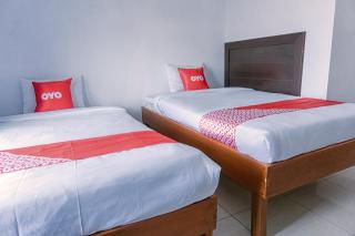 SUPER OYO 1565 Hotel Homiko - Pacitan - 2