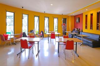 Townhouse OAK Hotel Fiducia Pasar Minggu - Jakarta - 4