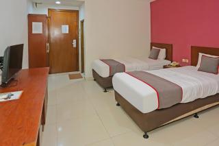 Townhouse OAK Hotel Fiducia Pasar Minggu - 4