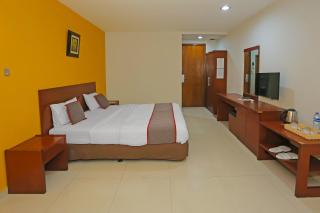 Townhouse OAK Hotel Fiducia Pasar Minggu - 1