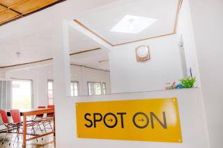 OYO Life 2638 Hotel Raya - 3