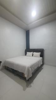SPOT ON 92481 Modena Homestay Syariah Near SD Negeri - Medan - 0