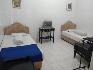 EXPRESS O 91176 Hotel Puri Gandaria - Parepare - 0