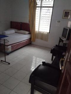 EXPRESS O 91176 Hotel Puri Gandaria - Parepare - 2