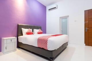 Super OYO 839 Royal Guest House - Medan - 8