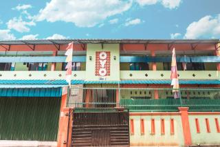 OYO Living 1756 Amira Guest House - Bekasi - 9