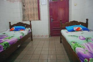 OYO Life 1972 Aman Family Inn Syariah - Ponorogo - 4