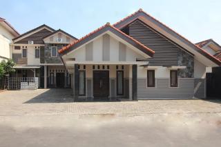 OYO 1547 Wisma Ray Syariah - Lampung - 0