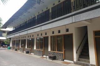 OYO Life 2090 Ratna Backpacker Syariah - Probolinggo - 7
