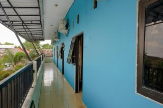 OYO 1784 Hj. Aniek Residence - 1