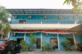 OYO 1784 Hj. Aniek Residence - 9