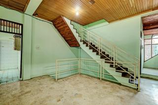 OYO Life 91682 Homestay Sriti - Kalibanteng-kidul - 1