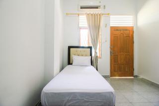 OYO Life 2553 Kost Daya - Pekanbaru - 6
