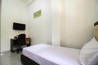 OYO Life 2553 Kost Daya - Pekanbaru - 4