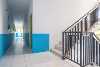 OYO 2775 RF Homestay - Makassar - 3