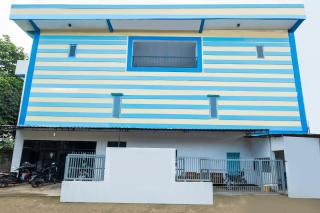 OYO 2775 RF Homestay - Makassar - 0