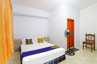 SPOT ON 91222 Kanjeng Mami Homestay Syariah - 3