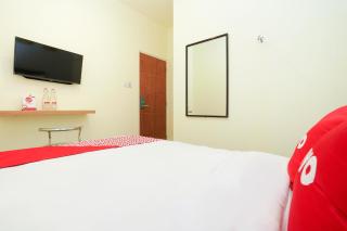 SUPER OYO Flagship 3688 Pot Art - Surabaya - 4