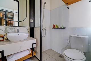 OYO Life 92719 Rolling Hills Residence Karawang - Karawang - 3