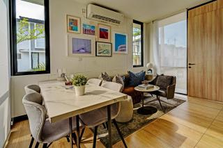 OYO Life 92719 Rolling Hills Residence Karawang - Karawang - 7